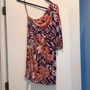 One sleeve mid length dress